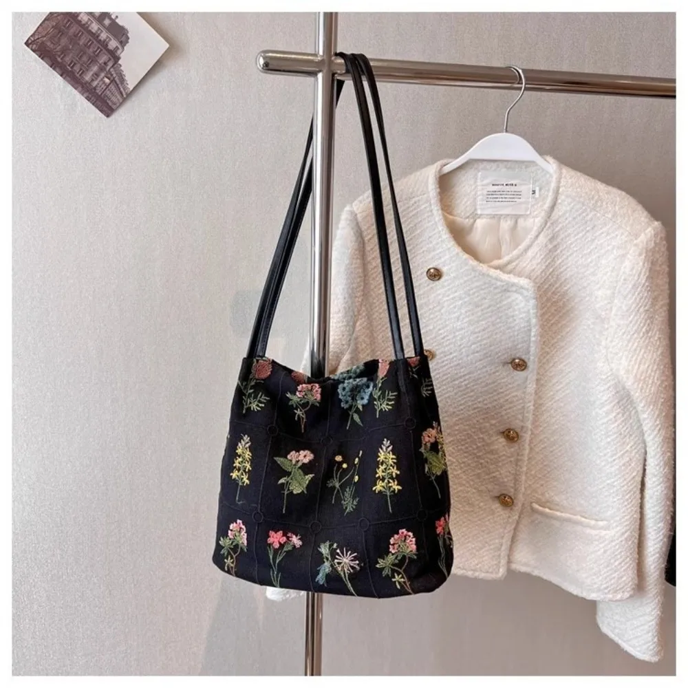New Large Capacity Embroidered Tote Bag Embroidered Print Soft Polyester Lining Shoulder Bag Versatile Bucket Bag Daily Use New Large Capacity Embroidered Tote Bag Embroidered Print Soft Polyester Lining Shoulder Bag Versatile Bucket Bag Daily Use