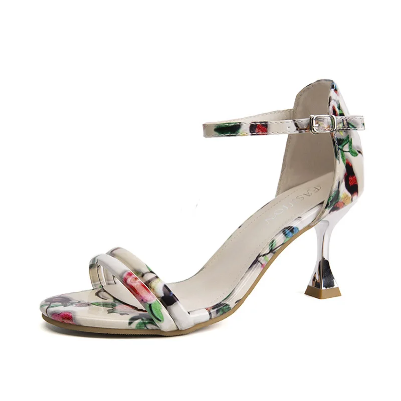 Women Sandals Flowers Print High Heels Dress Shoes Thin Heeled Summer Shoes Cover Heels Narrow Band Sandal zapatos mujer 9559N
Women Sandals Flowers Print High Heels Dress Shoes Thin Heeled Summer Shoes Cover Heels Narrow Band Sandal zapatos mujer 9559N