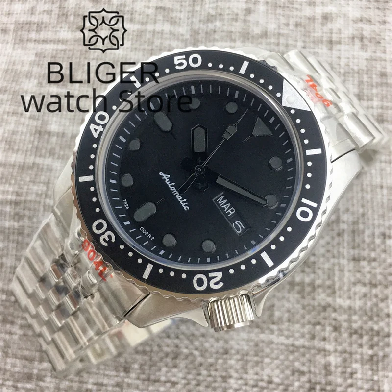 

BLIGER 41mm NH36 Diver Watch Automatic Wristwatch Black Calendar Date Black Markers Waterproof Clock Steel Bracelet