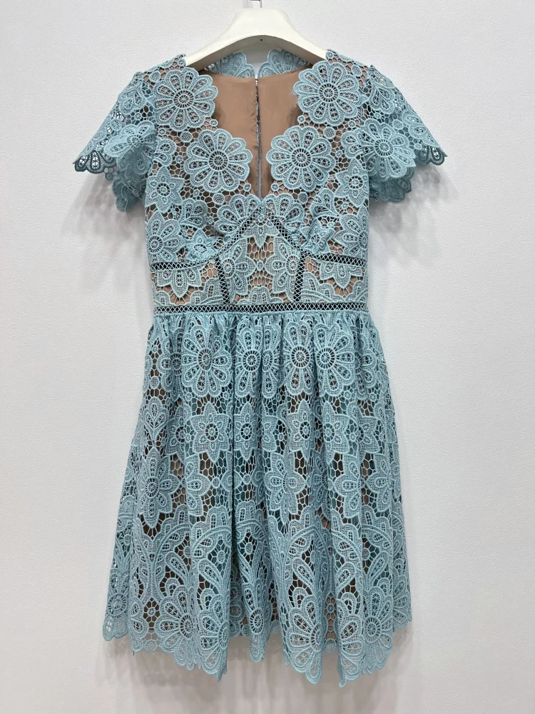 Женское кружевное платье с V-образным вырезом, винтажное ажурное платье во французском стиле, F211, лето
Женское кружевное платье с V-образным вырезом, винтажное ажурное платье во французском стиле, F211, лето