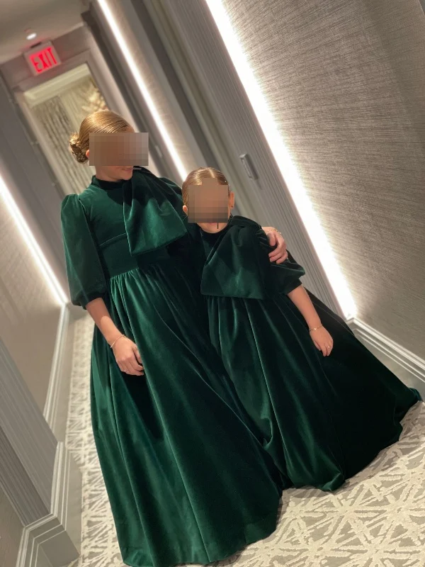 Half Sleeve Green Velvet Flower Girl Dress For Wedding Puffy Balloon Sleeve Pricness Pageant Birthday High Neck Girl Dresses
Half Sleeve Green Velvet Flower Girl Dress For Wedding Puffy Balloon Sleeve Pricness Pageant Birthday High Neck Girl Dresses