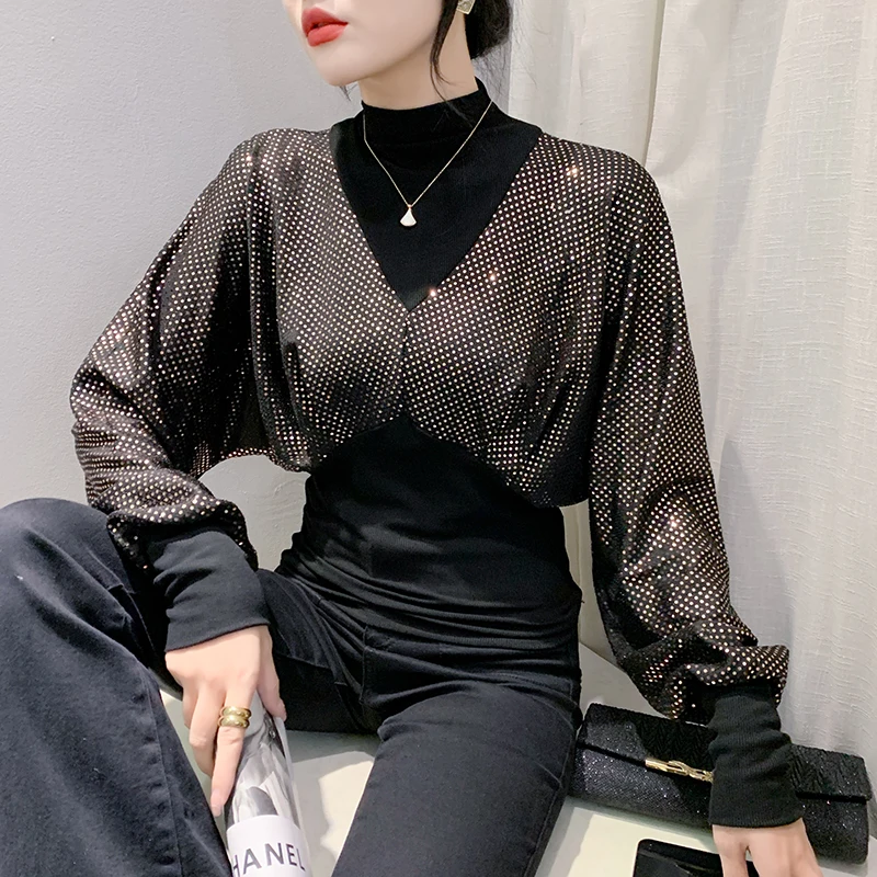 2023 Fall Winter European Clothes Fake Two Pieces T-Shirt Chic Sexy Patchwork Sequins Print Women Tops Batwing Sleeve Tees 39050
2023 Fall Winter European Clothes Fake Two Pieces T-Shirt Chic Sexy Patchwork Sequins Print Women Tops Batwing Sleeve Tees 39050