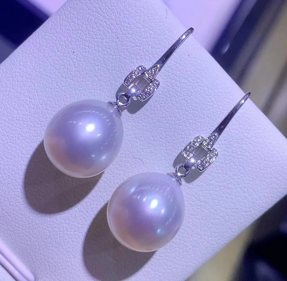 Elegant Real 18K White Gold Earrings For Women 11-12mm Oval Seawater White Pearl Fashion Lady's Earrings Wedding Jewelry Gifts
Elegant Real 18K White Gold Earrings For Women 11-12mm Oval Seawater White Pearl Fashion Lady's Earrings Wedding Jewelry Gifts