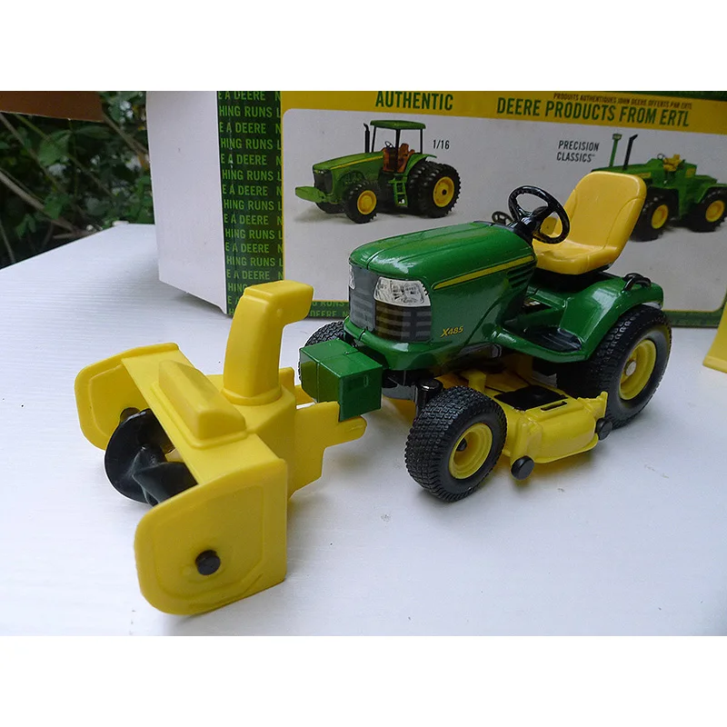 ERTL Литой Сплав масштаб 1:16 Deere X485 Садовый Трактор модель автомобиля для взрослых Классика Коллекция игрушек сувенир подарки статический дисплей
ERTL Литой Сплав масштаб 1:16 Deere X485 Садовый Трактор модель автомобиля для взрослых Классика Коллекция игрушек сувенир подарки статический дисплей