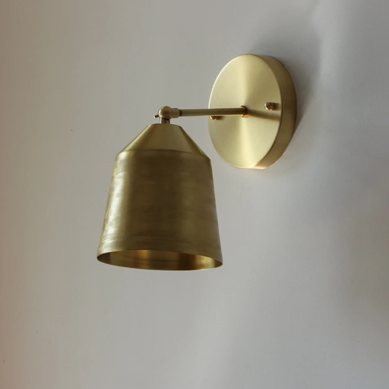 Thickened brass wall lamp living room bedside entrance coffee shop decorative lamp Japanese vintage
Thickened brass wall lamp living room bedside entrance coffee shop decorative lamp Japanese vintage