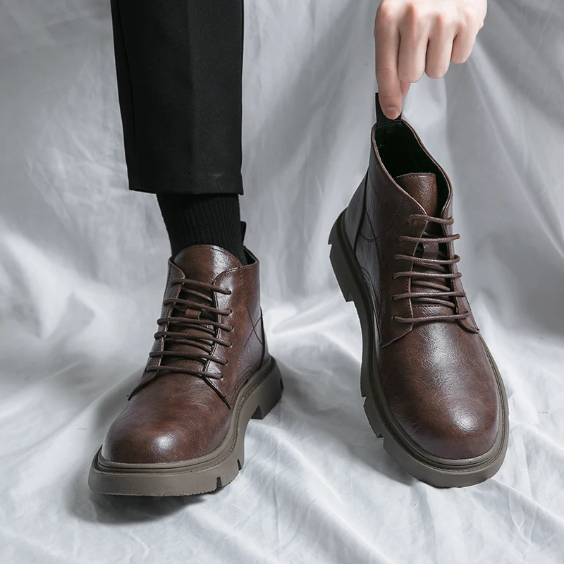spring Trend Men Boots Black round head leather boots Business work boots men's Italian brand outdoor Black casual leather boots 
spring Trend Men Boots Black round head leather boots Business work boots men's Italian brand outdoor Black casual leather boots