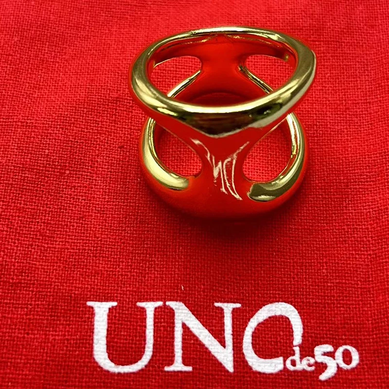 2023 UNode50 European and American Creative Design High Quality Exquisite Women's Ring Romantic Holiday Jewelry Gift Bag
2023 UNode50 European and American Creative Design High Quality Exquisite Women's Ring Romantic Holiday Jewelry Gift Bag