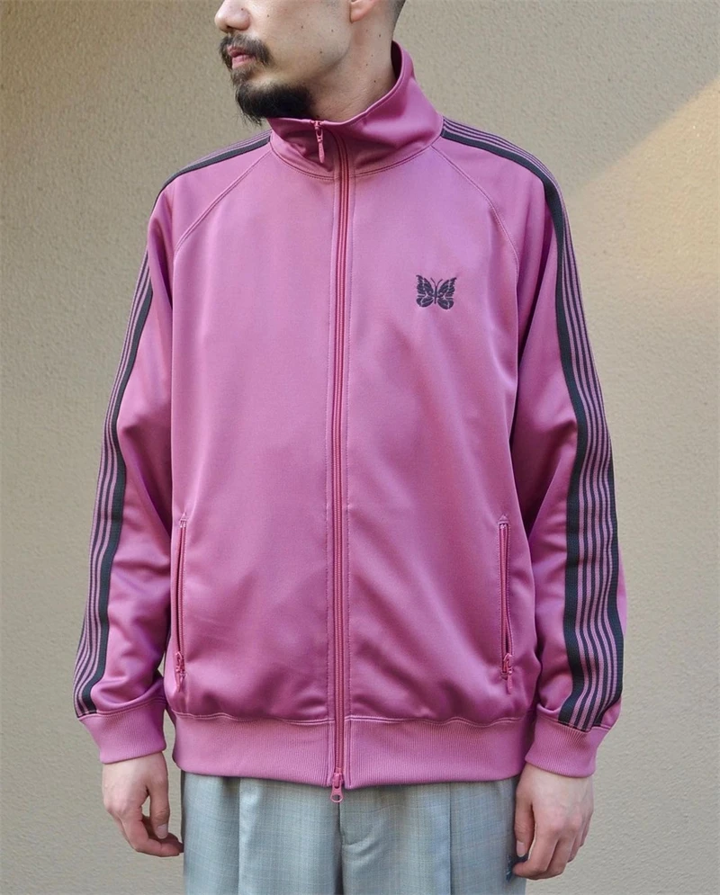 23SS Top Quality Pink Stripe Needles Jacket Men Women 1:1 Top Quality Butterfly Embroidery AWGE Coats
23SS Top Quality Pink Stripe Needles Jacket Men Women 1:1 Top Quality Butterfly Embroidery AWGE Coats