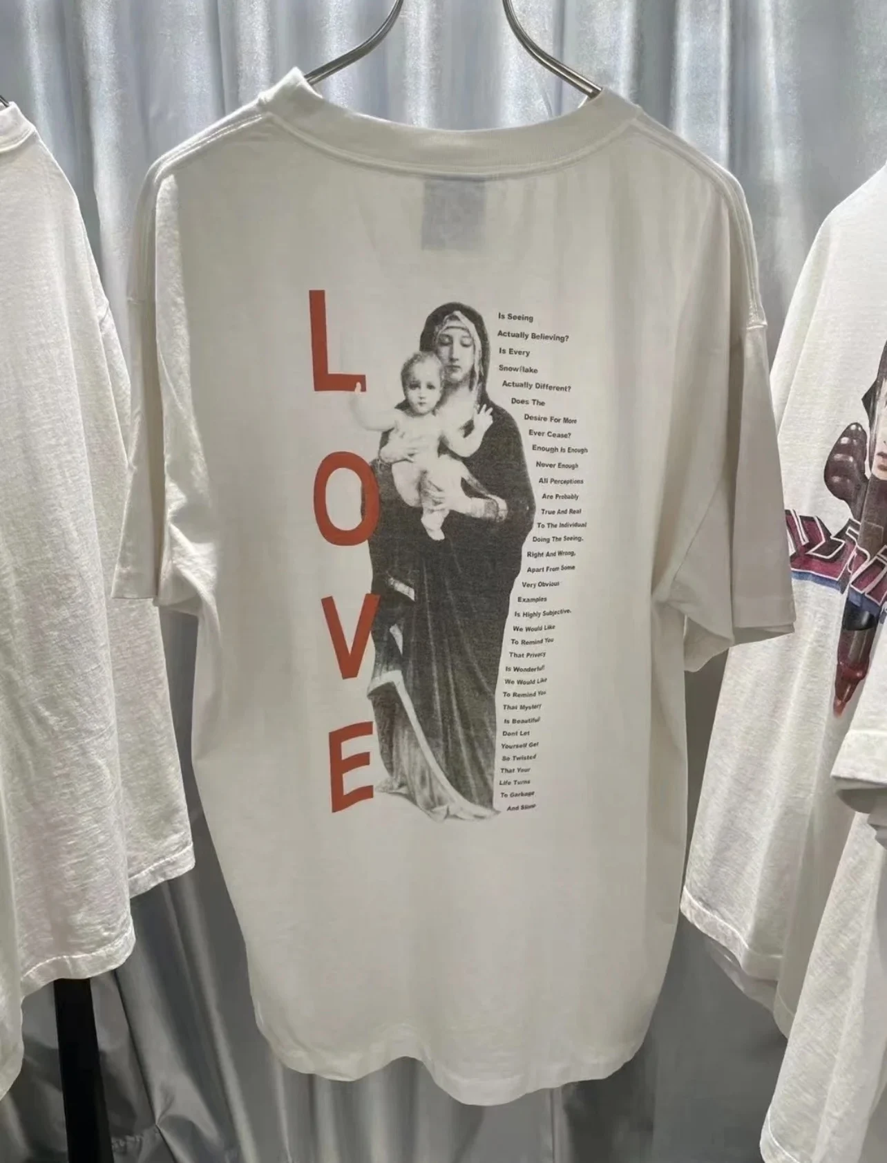 Новинка, футболка LOVE Saint Michael для мужчин и женщин, Высококачественная футболка с коротким рукавом, топы, летняя стильная уличная одежда, футболка для прямого эфира
Новинка, футболка LOVE Saint Michael для мужчин и женщин, Высококачественная футболка с коротким рукавом, топы, летняя стильная уличная одежда, футболка для прямого эфира