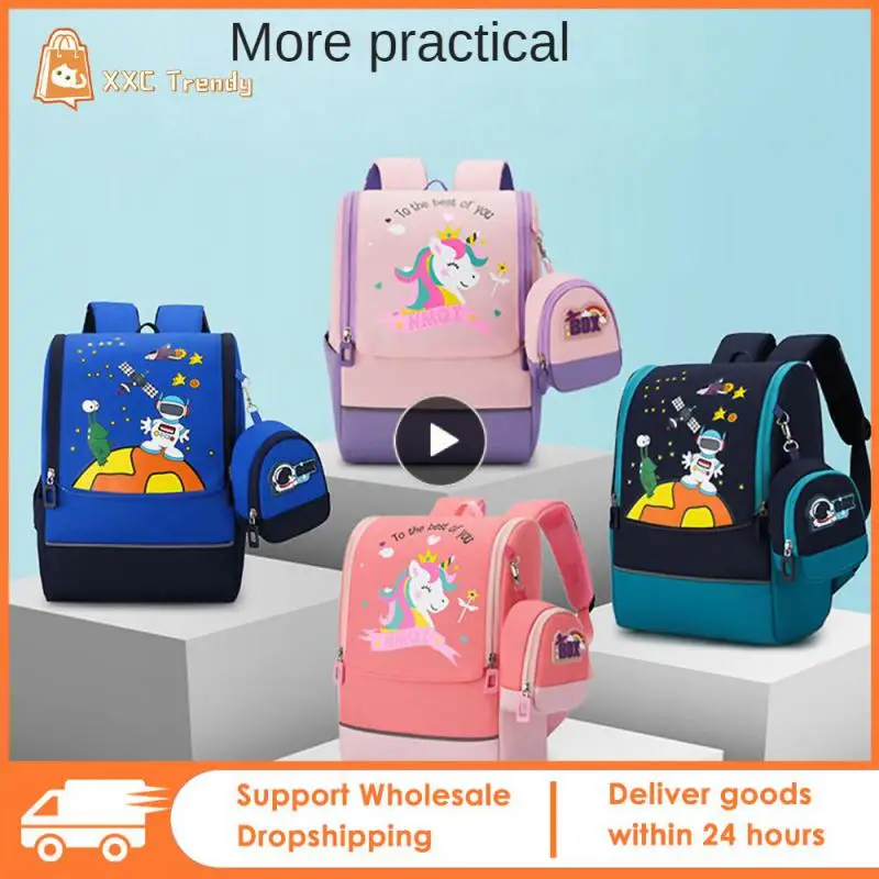 Школьный портфель для детей, простой индивидуальный удобный модный тренд с удобной текстурой, облегченный рюкзак с космическим интерьером, простой рюкзак с аниме
Школьный портфель для детей, простой индивидуальный удобный модный тренд с удобной текстурой, облегченный рюкзак с космическим интерьером, простой рюкзак с аниме