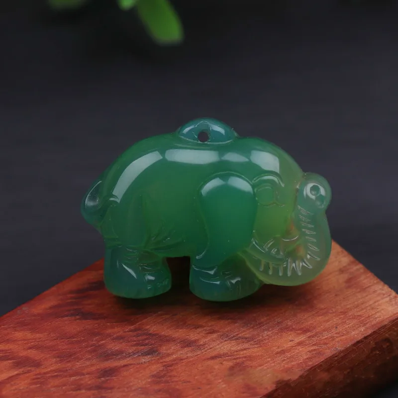Natural Chinese Green Chalcedony Hand-carved Elephant Jade Pendant Fashion Jewelry Men's and Women Agate Necklace
Natural Chinese Green Chalcedony Hand-carved Elephant Jade Pendant Fashion Jewelry Men's and Women Agate Necklace
