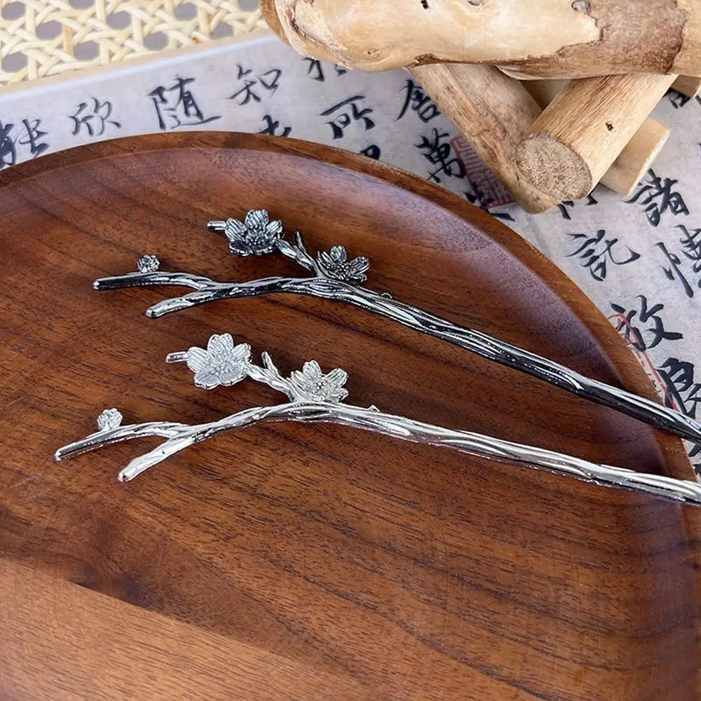 Chinese Hanfu Flower Branch Hair Stick Peach Blossom Hairpins Girl Headdress Beaded Braided Hair Clip
Chinese Hanfu Flower Branch Hair Stick Peach Blossom Hairpins Girl Headdress Beaded Braided Hair Clip
