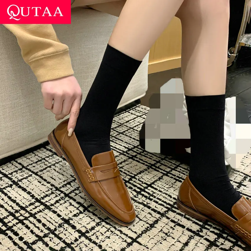 QUTAA/Коллекция 2024 года; Женские туфли-лодочки на низком каблуке; Женские офисные Женская рабочая обувь лоферы из натуральной кожи с круглым носком; Сезон весна-лето; Размеры 34-39
QUTAA/Коллекция 2024 года; Женские туфли-лодочки на низком каблуке; Женские офисные Женская рабочая обувь лоферы из натуральной кожи с круглым носком; Сезон весна-лето; Размеры 34-39