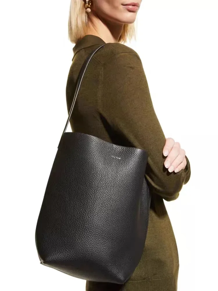 Fashion Row Bucket Bag Luxurious Designer High-quality Classy Large Female Tote Shoulder Handbag Women Crossbody Row Bags Gifts
Fashion Row Bucket Bag Luxurious Designer High-quality Classy Large Female Tote Shoulder Handbag Women Crossbody Row Bags Gifts