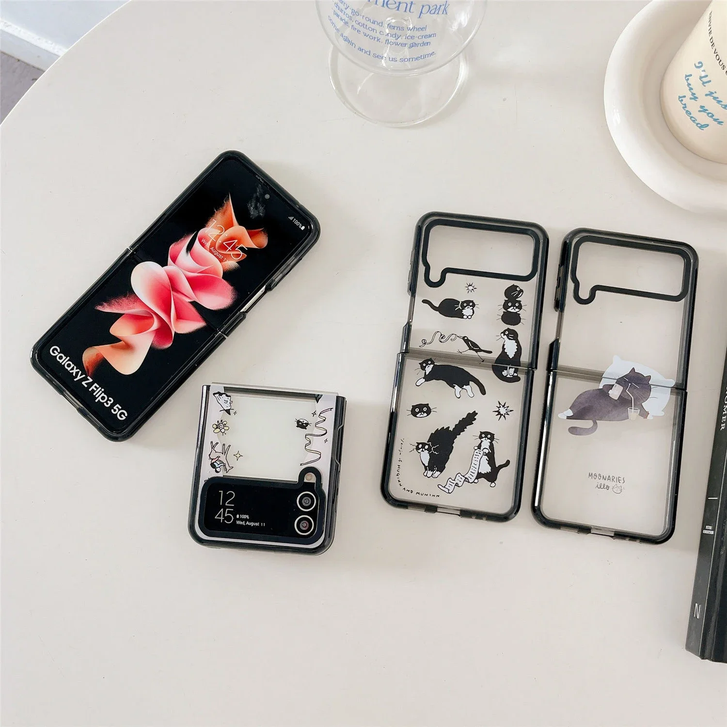 

Acrylic Black Border Black Cat Phone Case for Samsung Galaxy Z Flip 5 4 3 Back Cover for ZFlip3 ZFlip4 ZFlip 5 Hard Case