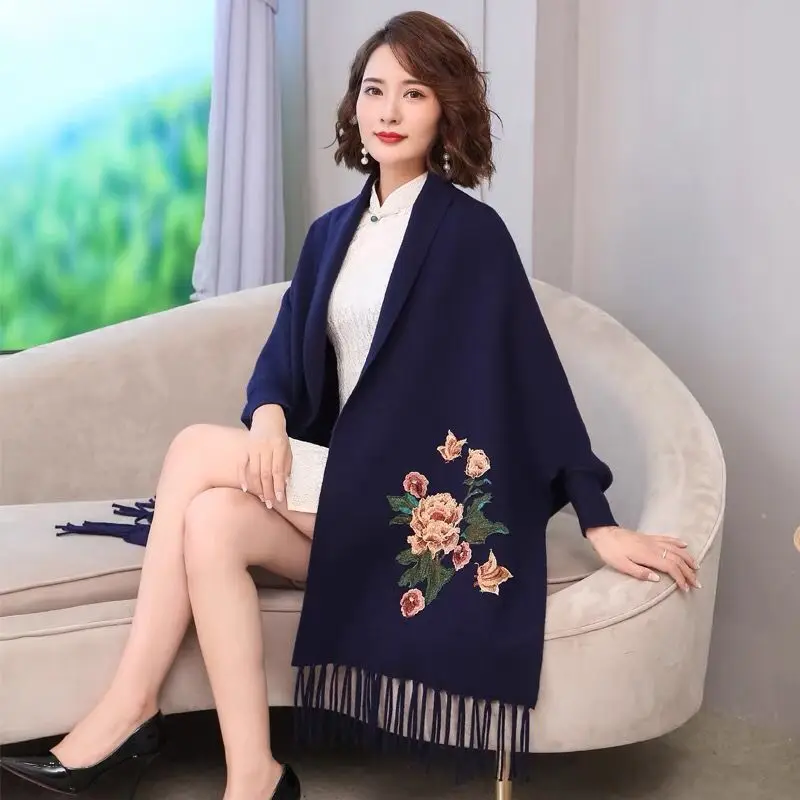 Cashmere poncho shawl women autumn and winter coat scarf dual-use with sleeves wool warm autumn cloak cape cheongsam outside
Cashmere poncho shawl women autumn and winter coat scarf dual-use with sleeves wool warm autumn cloak cape cheongsam outside