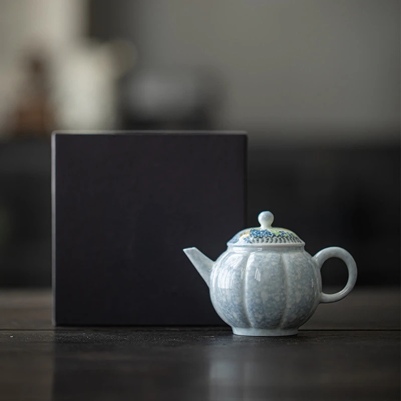 Hand-painted teapot for one person to make tea with bionic ceramic, hand held pot, ball hole filter, literati pot
Hand-painted teapot for one person to make tea with bionic ceramic, hand held pot, ball hole filter, literati pot