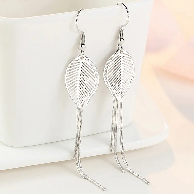 New S925 Sterling Silver Earrings 78MM Long Tassel Leaf Earrings For Women Fashion Charm Wedding Gift Jewelry
New S925 Sterling Silver Earrings 78MM Long Tassel Leaf Earrings For Women Fashion Charm Wedding Gift Jewelry