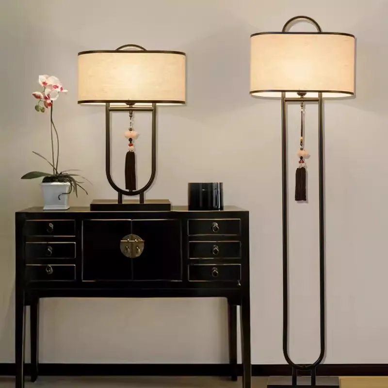 New Chinese Style Bedroom Bedside Floor Lamp Modern Hotel Living Room Creative Study Switching Fabric Standing Reading Light
New Chinese Style Bedroom Bedside Floor Lamp Modern Hotel Living Room Creative Study Switching Fabric Standing Reading Light