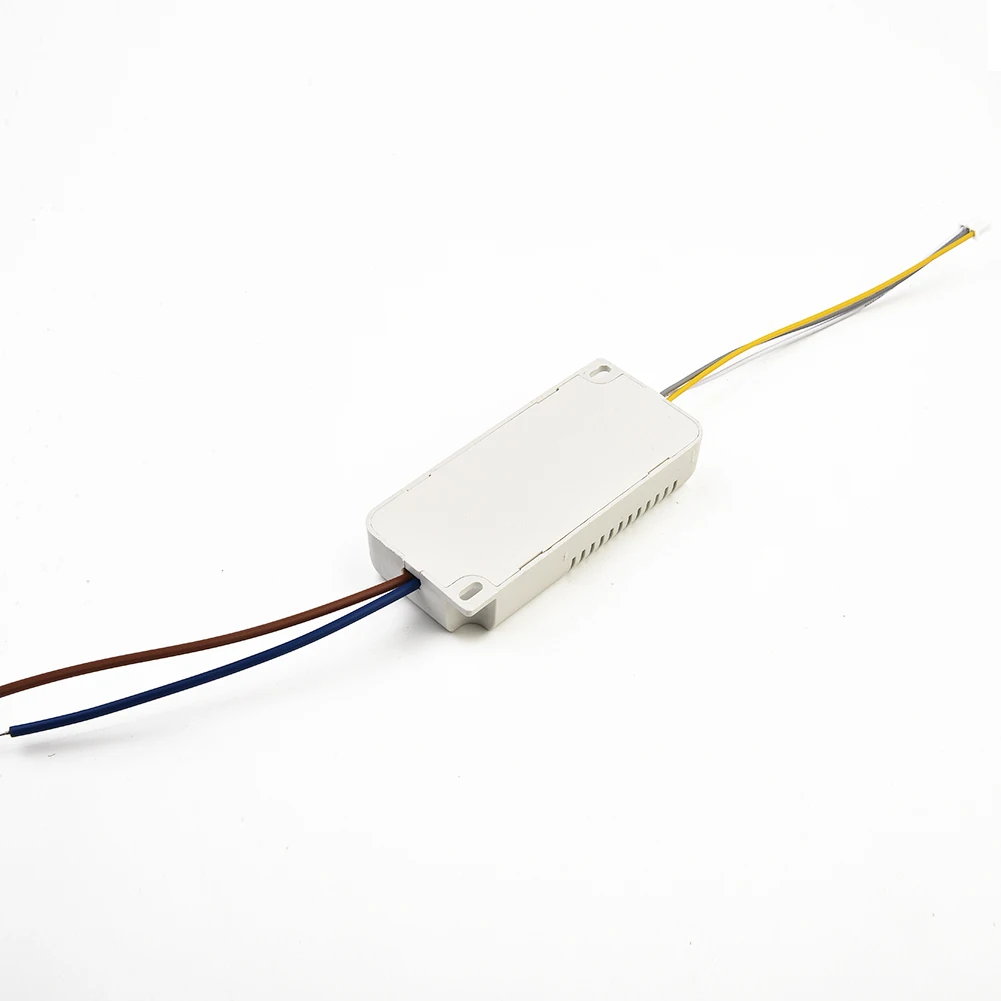 LED Driver 3color Adapter For LED Lighting Non-Isolating Transformer AC165-265V 8-24W 20-40W 30-50W 40-60W 50-70W LED Driver
LED Driver 3color Adapter For LED Lighting Non-Isolating Transformer AC165-265V 8-24W 20-40W 30-50W 40-60W 50-70W LED Driver