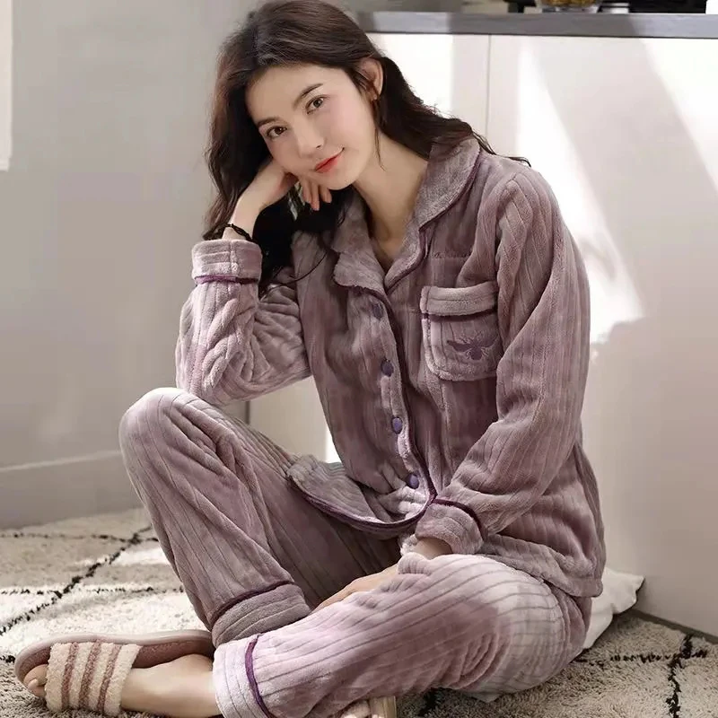 New Autumn Winter Coral Fleece Warm Pajamas Women's Thickened Flannel Homewear Two Piece Suit Female Casual Trousers Sets 100KG
New Autumn Winter Coral Fleece Warm Pajamas Women's Thickened Flannel Homewear Two Piece Suit Female Casual Trousers Sets 100KG