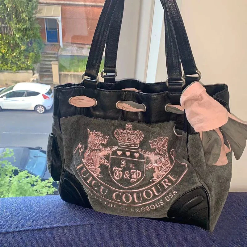 Y2K Women Vintage Shoulder Bag Velvet Embroidery Chic Designer Ladies Handbag Casual High Capacity E-Girls Shopping Tote Bag
Y2K Women Vintage Shoulder Bag Velvet Embroidery Chic Designer Ladies Handbag Casual High Capacity E-Girls Shopping Tote Bag