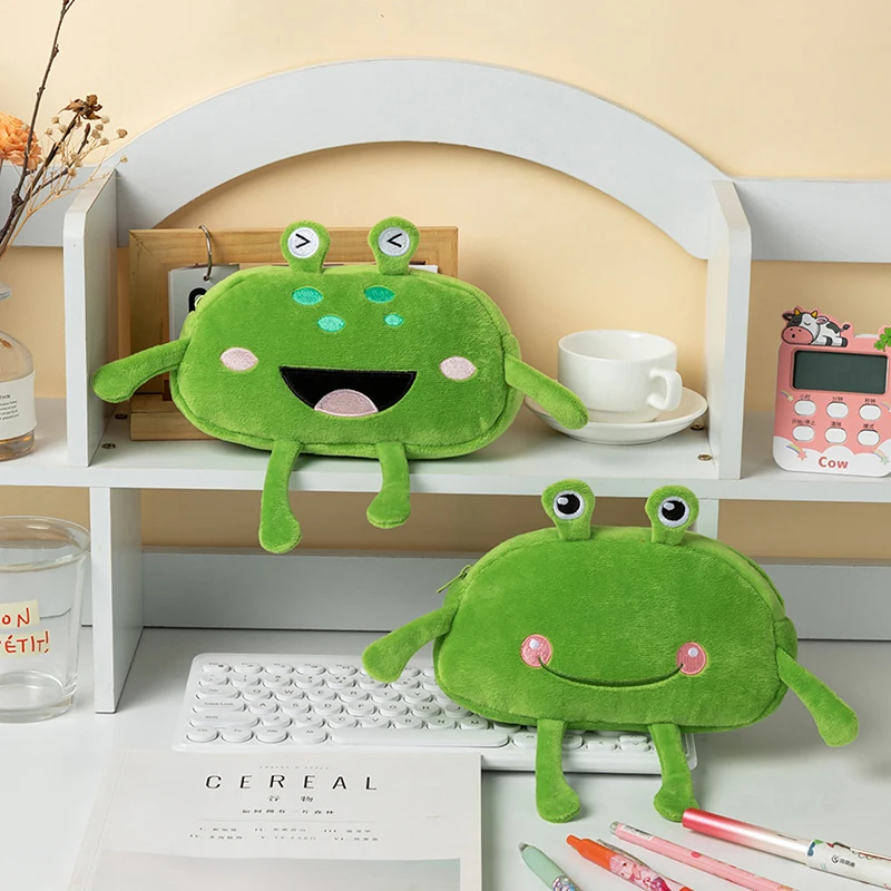Funny Big Mouth Frog Pen Bag Students Large Capacity Desktop Stationery Storage Plush Pencil Case
Funny Big Mouth Frog Pen Bag Students Large Capacity Desktop Stationery Storage Plush Pencil Case