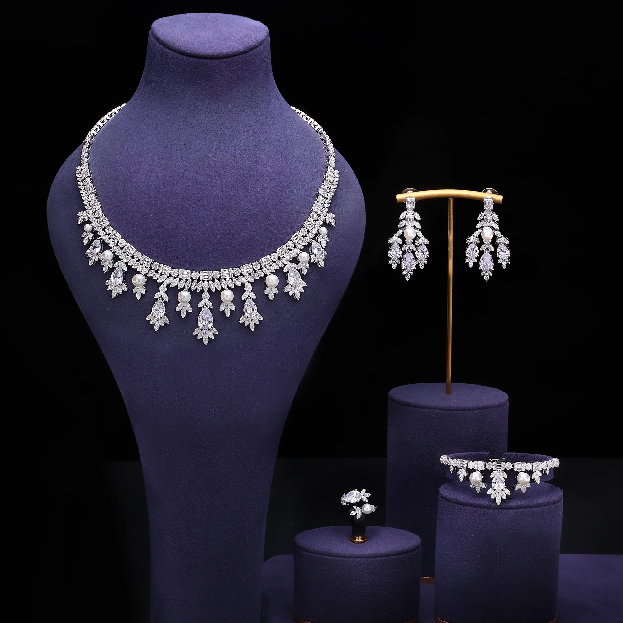 2023 New Pearl 4 Piece Bridal Set Super Deluxe Cubic Zirconia Wedding Party Clothing Nigeria Dubai Bridal Jewelry Set
2023 New Pearl 4 Piece Bridal Set Super Deluxe Cubic Zirconia Wedding Party Clothing Nigeria Dubai Bridal Jewelry Set