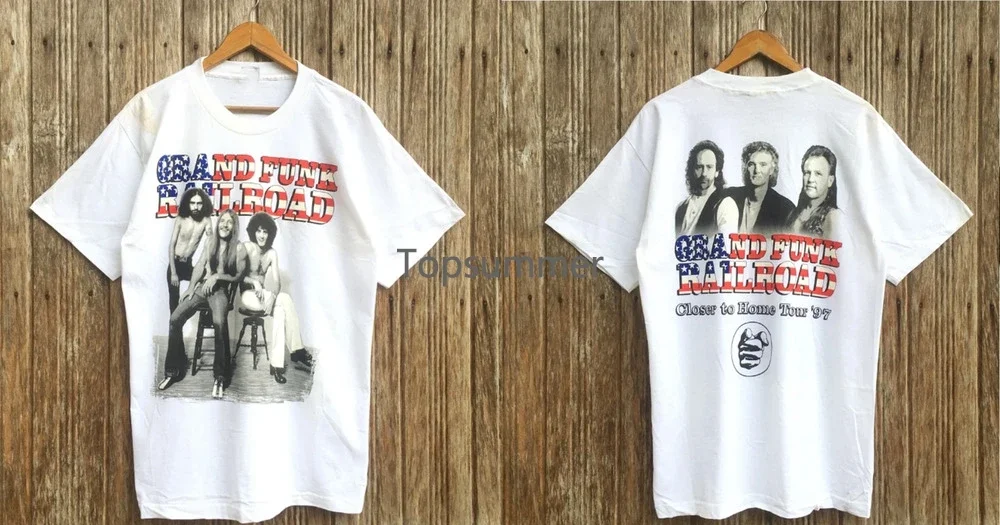 Винтажная белая футболка Grand Funk железная дорога ближе к домашнему турне с 2 сторон 1Pt693
Винтажная белая футболка Grand Funk железная дорога ближе к домашнему турне с 2 сторон 1Pt693