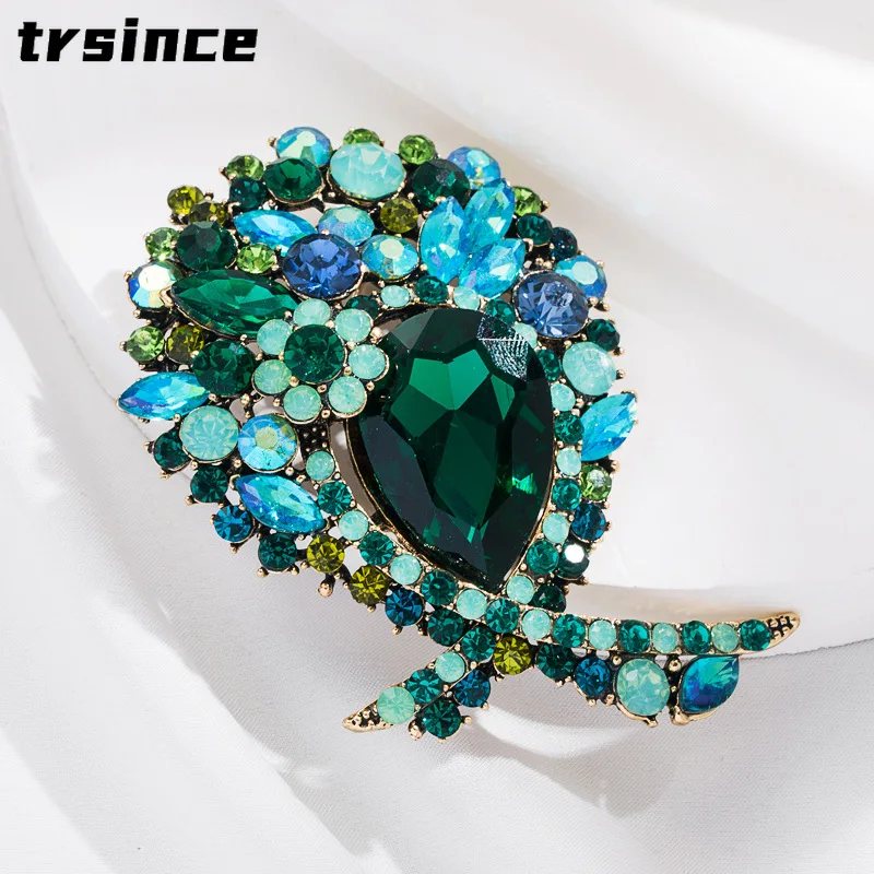 Fashion Creative Personality Crystal Brooch Corsage Retro Design Women's High-end Simple Jewelry Party Badges Accessories
Fashion Creative Personality Crystal Brooch Corsage Retro Design Women's High-end Simple Jewelry Party Badges Accessories