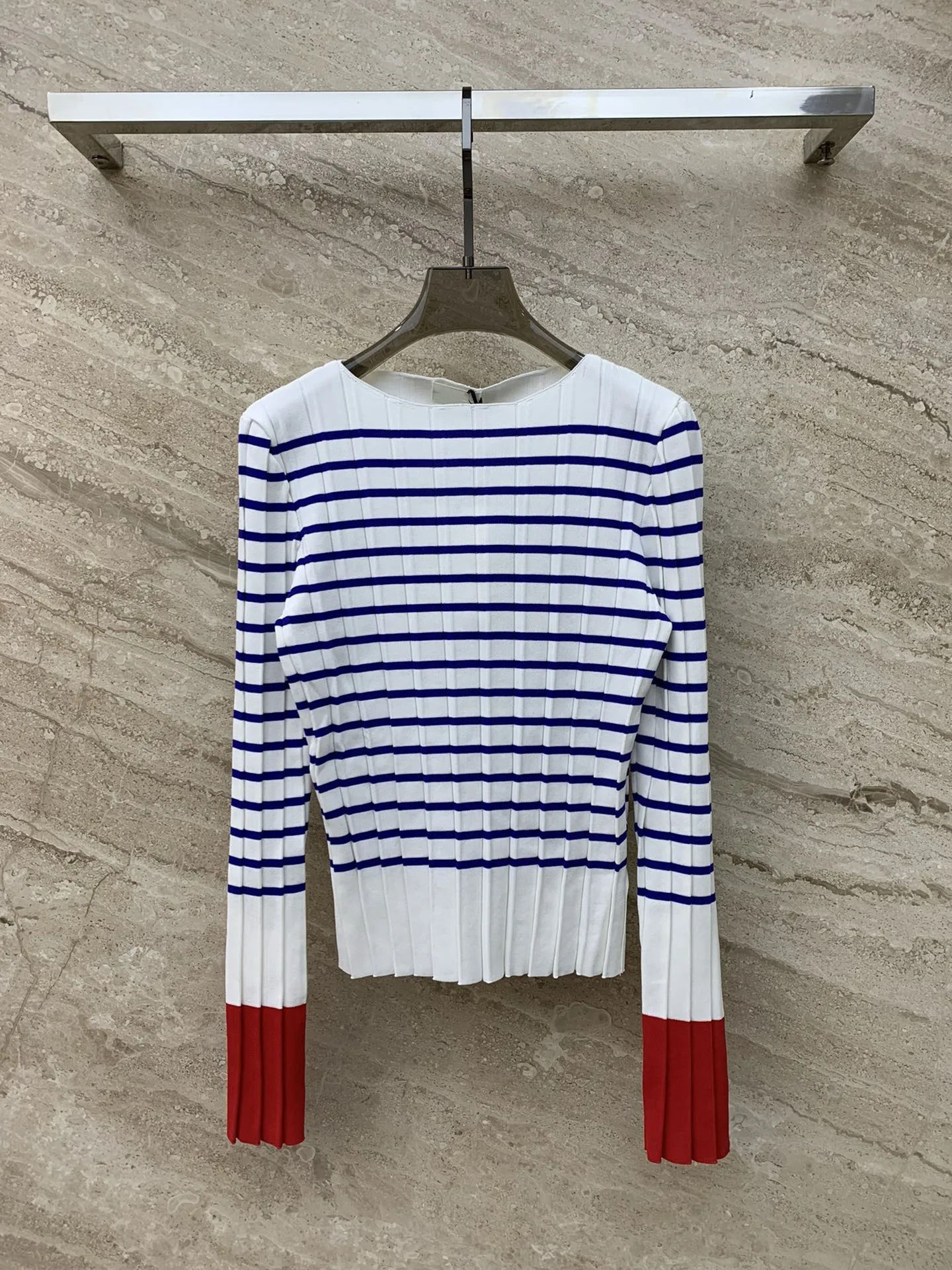 

2023 Women's Clothing Navy stripe contrasting crew neck knitted sweaterWinter New