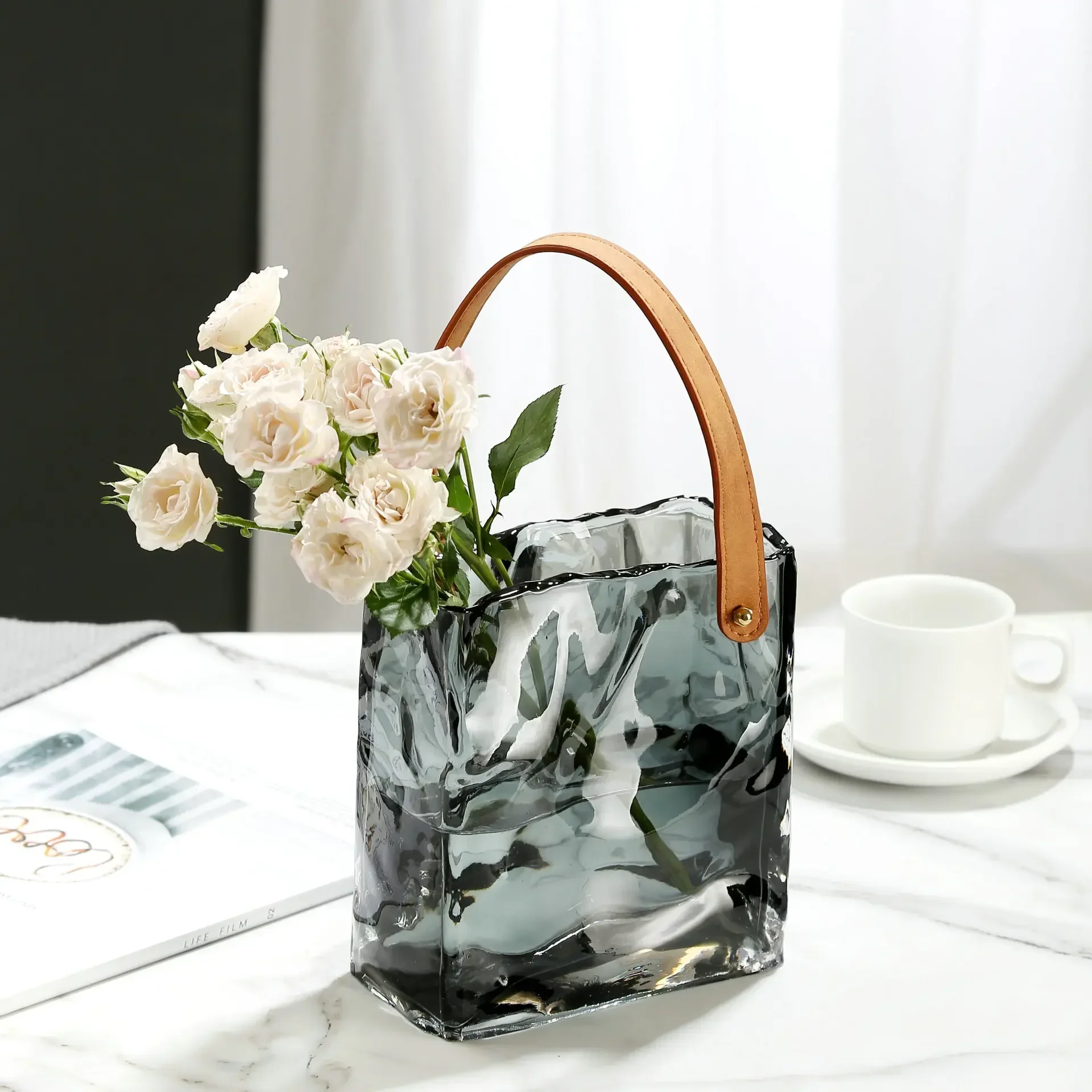 Wrinkled Vase Glass Flower Hydroponics Decoration Terrarium Irregular Home Shape Texture Bag Accessories Transparent
Wrinkled Vase Glass Flower Hydroponics Decoration Terrarium Irregular Home Shape Texture Bag Accessories Transparent