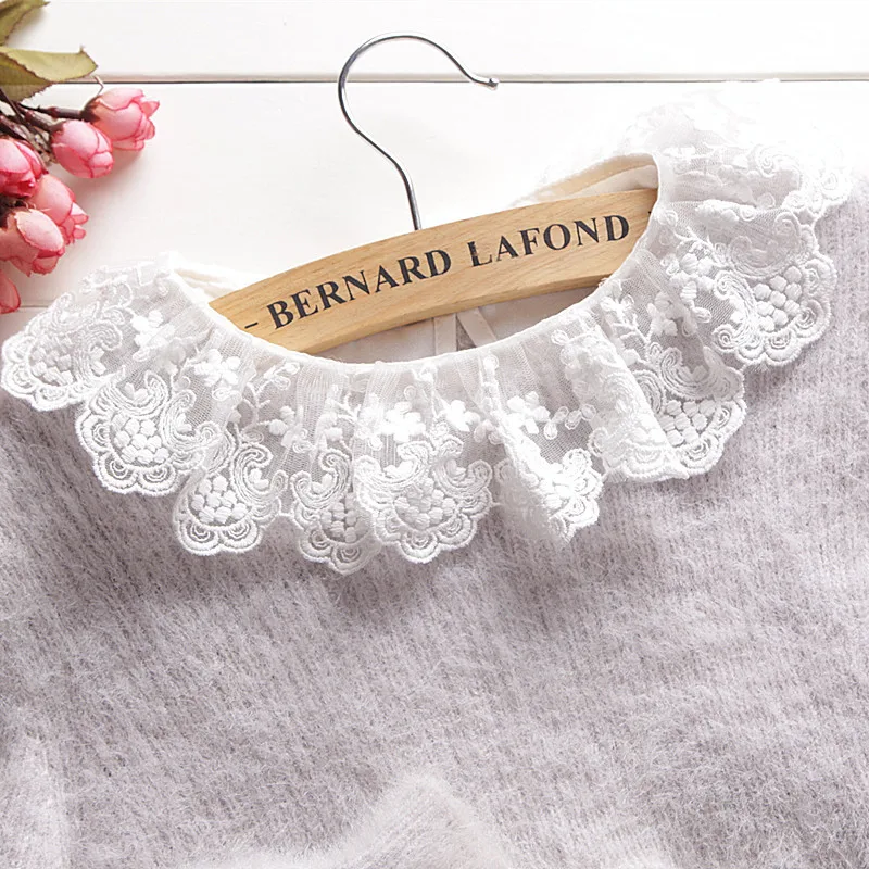 Linbaiway Solid Embroidery False Collars for Women Black White Detachable Shirt Fake Collars Blouse Top Half Shirt Decor
Linbaiway Solid Embroidery False Collars for Women Black White Detachable Shirt Fake Collars Blouse Top Half Shirt Decor
