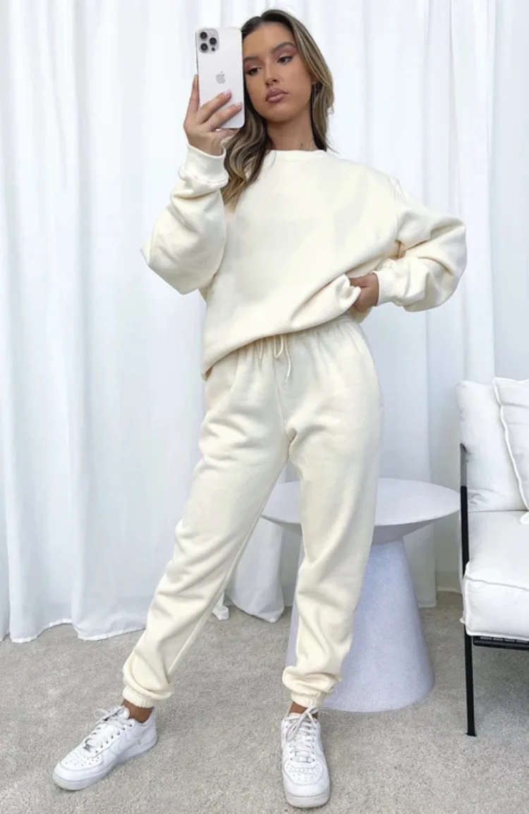 2022 Autumn and Winter Solid Color Loose Round Neck Pullover Pants Women's Fashion Sports Leisure Slim Long Sleeve Sweater Set
2022 Autumn and Winter Solid Color Loose Round Neck Pullover Pants Women's Fashion Sports Leisure Slim Long Sleeve Sweater Set