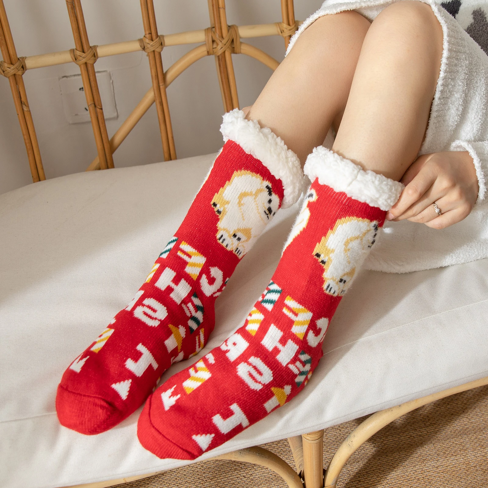 BeQeuewll Women Christmas Socks Snowman Bell Elk Santa Coral Fleece Socks Fall Winter Casual Mid-Calf Socks Home Floor Socks
BeQeuewll Women Christmas Socks Snowman Bell Elk Santa Coral Fleece Socks Fall Winter Casual Mid-Calf Socks Home Floor Socks