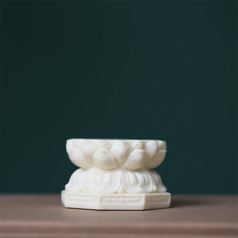 Ivory Fruit Guanyin Tathagata Lotus Pedestal Crafts Guanyin Bodhisattva Place Lotus Platform Mat Carved Buddha Stand Home Decor
Ivory Fruit Guanyin Tathagata Lotus Pedestal Crafts Guanyin Bodhisattva Place Lotus Platform Mat Carved Buddha Stand Home Decor