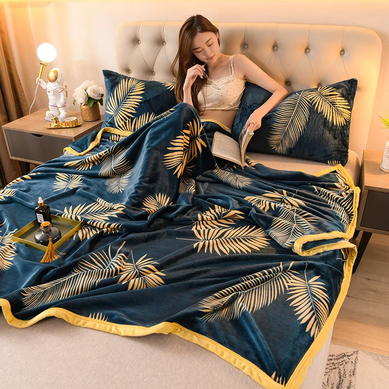 Soft Warm Winter Blanket 200x230cm Flannel Blanket for Bedroom Office Nap manta Adult Kid Bedspread on the bed Home Decor
Soft Warm Winter Blanket 200x230cm Flannel Blanket for Bedroom Office Nap manta Adult Kid Bedspread on the bed Home Decor