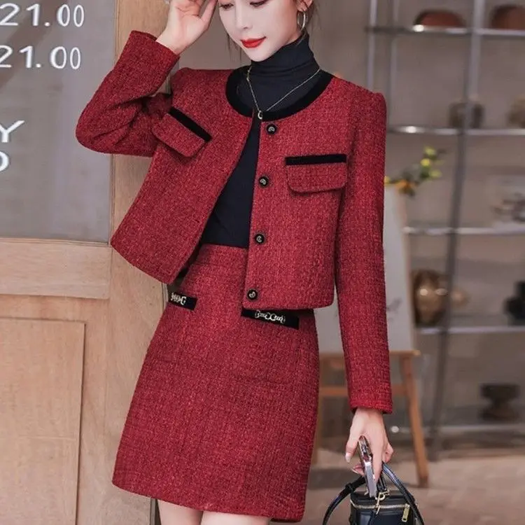 UNXX 2023 Autumn Winter New Arrival Fashion Tweed Suit Set for Petite Women with High-End Sense Red Tweed Pencil Skirt Hot Sale
UNXX 2023 Autumn Winter New Arrival Fashion Tweed Suit Set for Petite Women with High-End Sense Red Tweed Pencil Skirt Hot Sale