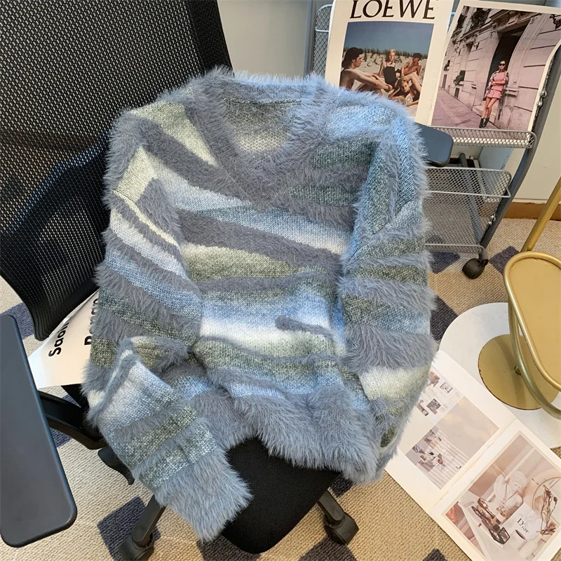 Korean Color Striped V-Neck Sweater Lazy And Sweet Style Pullover Women's Autumn/Winter Loose Versatile Knitted Top Fashion
Korean Color Striped V-Neck Sweater Lazy And Sweet Style Pullover Women's Autumn/Winter Loose Versatile Knitted Top Fashion