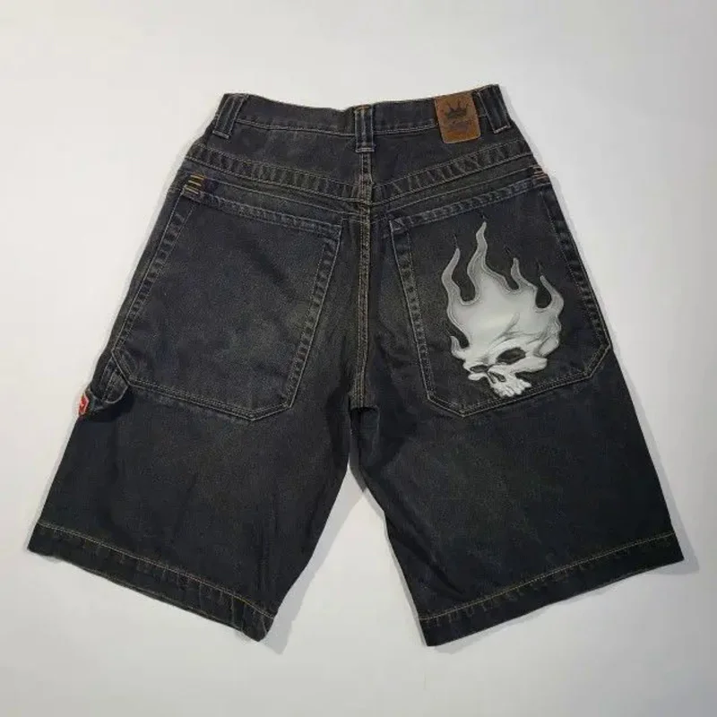JNCO flaming skull graphic print jeans shorts Y2K retro 2000s men women hip hop denim gym shorts Gothic baggy low waist female
JNCO flaming skull graphic print jeans shorts Y2K retro 2000s men women hip hop denim gym shorts Gothic baggy low waist female