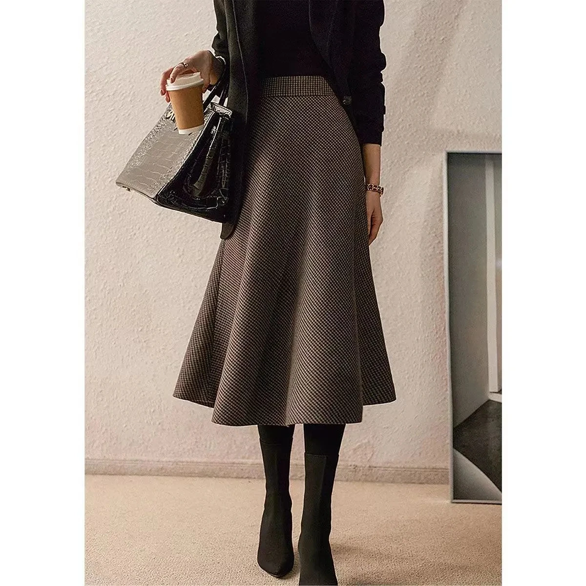 Elegant Houndstooth Woolen Skirt for Women, Korean Fashion, Midi Skirts Package Wool, Autumn, Winter, New
Elegant Houndstooth Woolen Skirt for Women, Korean Fashion, Midi Skirts Package Wool, Autumn, Winter, New