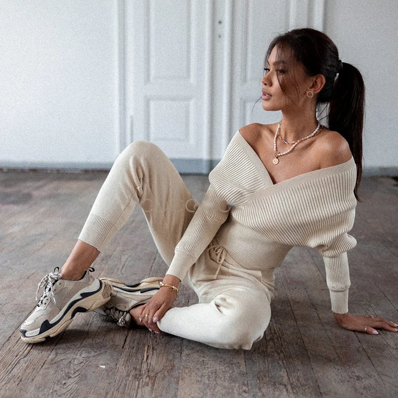 Sexy Off Shoulder Knitted Two Piece Set Women Long Sleeve Sport Tracksuit 2 Piece Sweater Pants Suits Matching Sets For Women
Sexy Off Shoulder Knitted Two Piece Set Women Long Sleeve Sport Tracksuit 2 Piece Sweater Pants Suits Matching Sets For Women