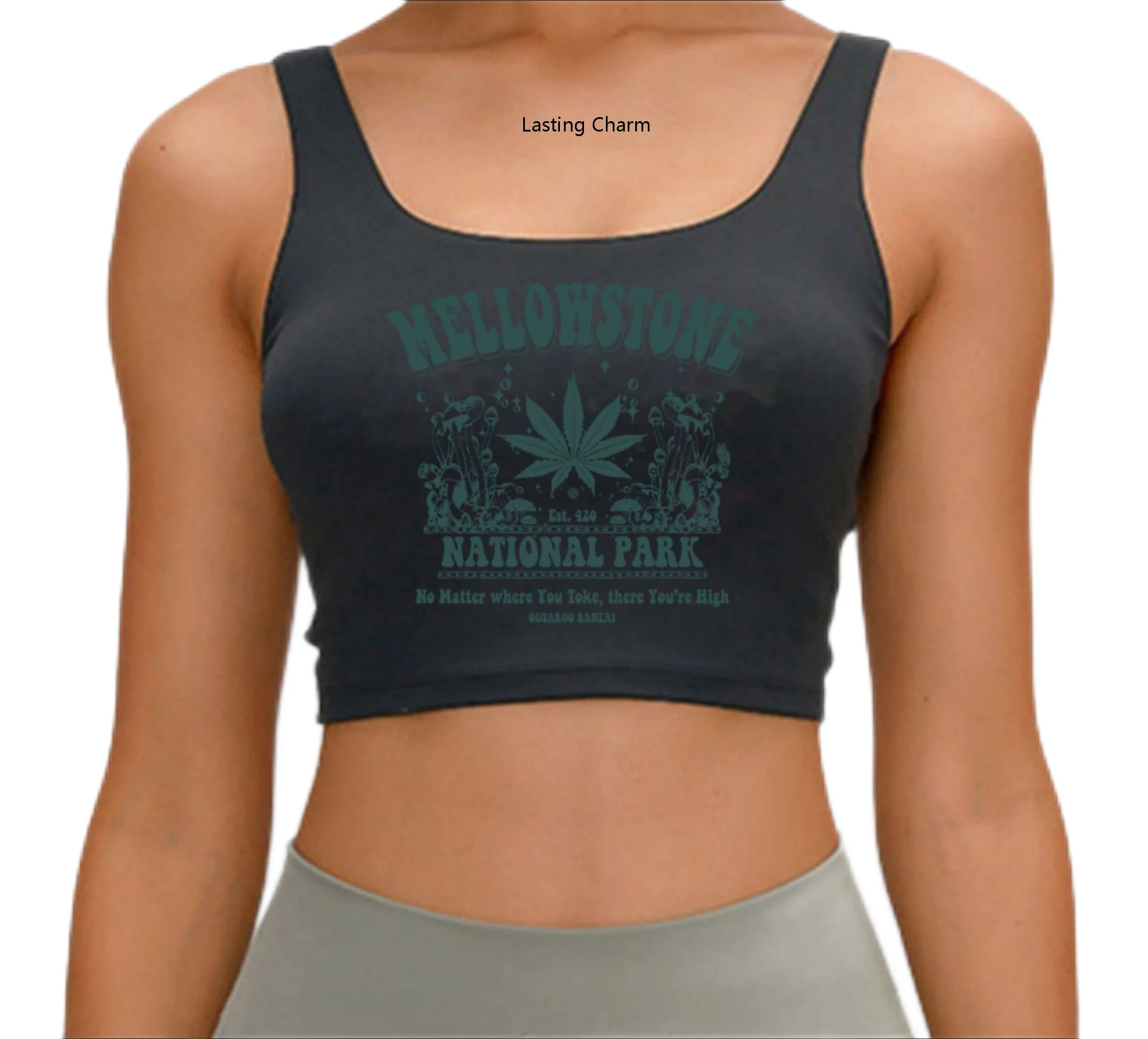 Женский укороченный топ с надписями из мультфильмов 
Женский укороченный топ с надписями из мультфильмов