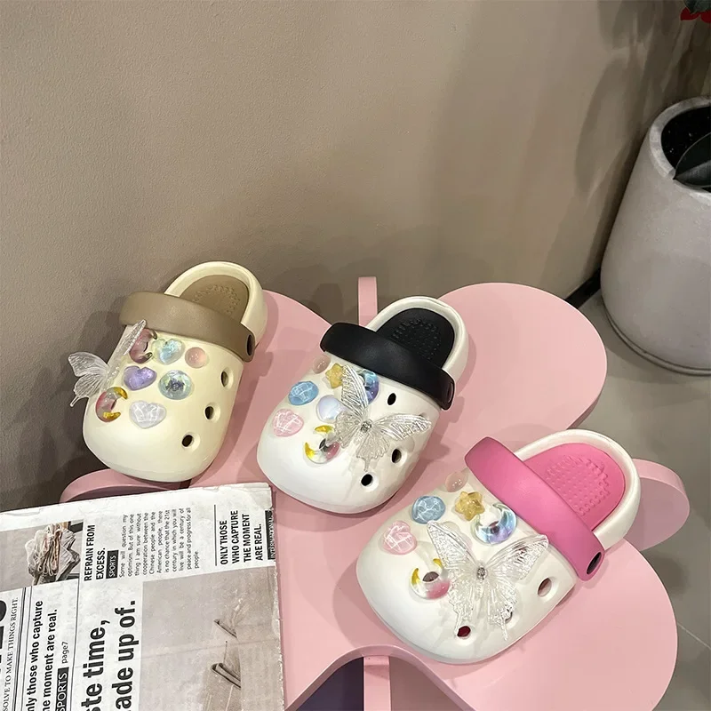 Новые детские шлепанцы для родителей и детей, летняя верхняя одежда, пляжная обувь с мягкой подошвой, тапочки для душа и ванной комнаты 2024
Новые детские шлепанцы для родителей и детей, летняя верхняя одежда, пляжная обувь с мягкой подошвой, тапочки для душа и ванной комнаты 2024