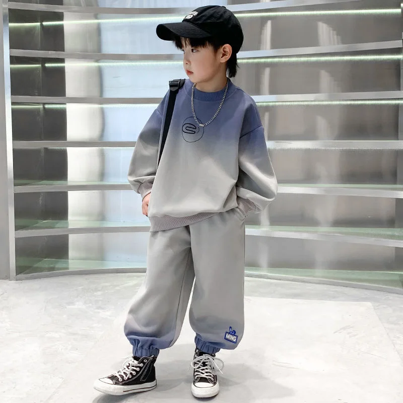 Boys' Autumn Suit 2023 New Children's Mid to Big Children's Autumn Sweater Sportswear Spring and Autumn Fashion Handsome outfits
Boys' Autumn Suit 2023 New Children's Mid to Big Children's Autumn Sweater Sportswear Spring and Autumn Fashion Handsome outfits