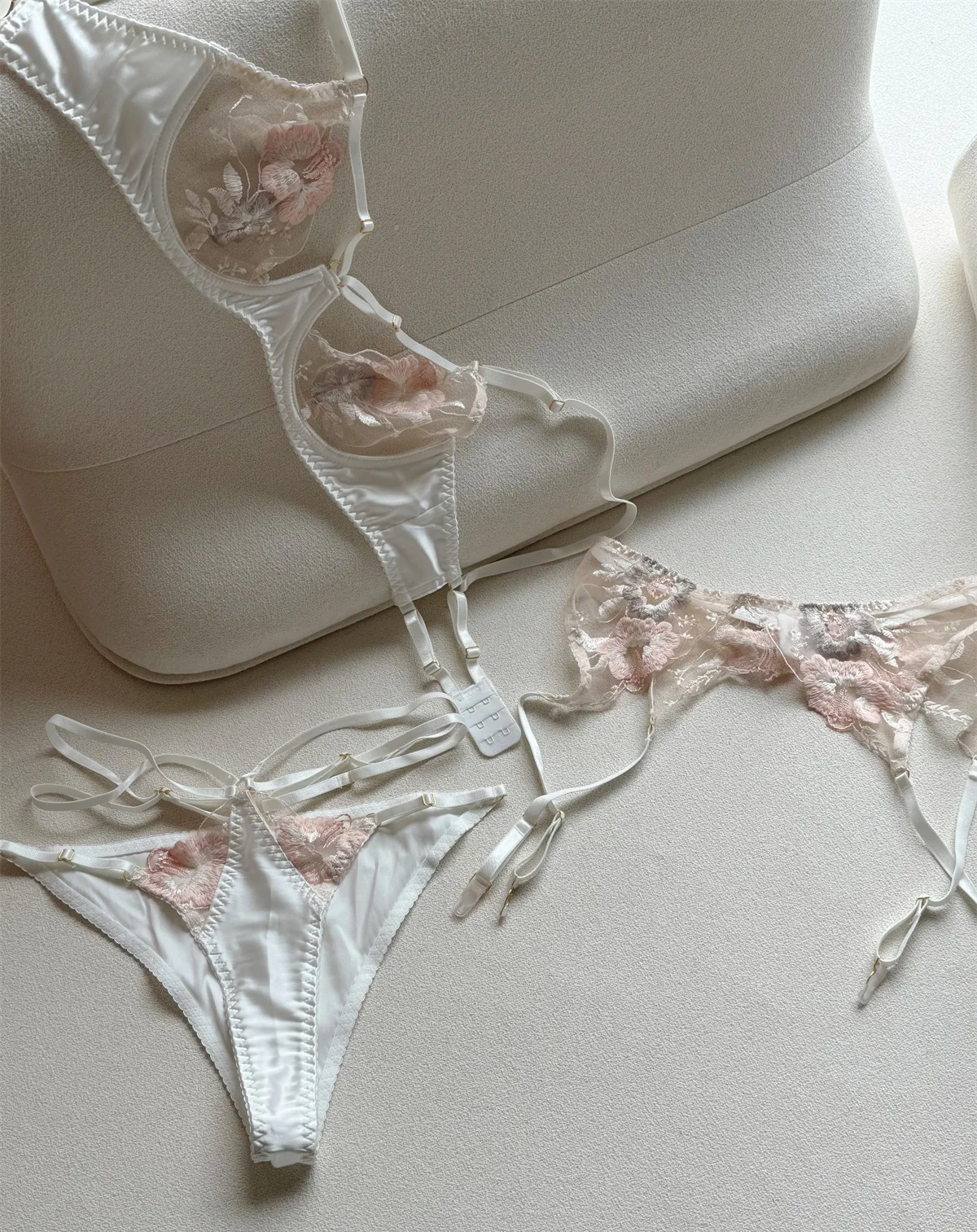 Lace embroidery embossed flowers lingerie set large breasts show small upturned underwear push up sexy bra three-piece set 7 S34b6a1bfc7104585acf3d13ed1e161e60