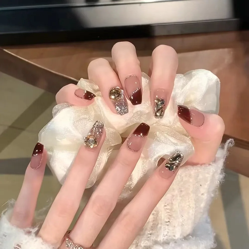 24pcs Shiny Gold Rhinestone Design False Nails French Red Glitter Korean Sweet Style Fake Nail Patches Full Cover Design
24pcs Shiny Gold Rhinestone Design False Nails French Red Glitter Korean Sweet Style Fake Nail Patches Full Cover Design