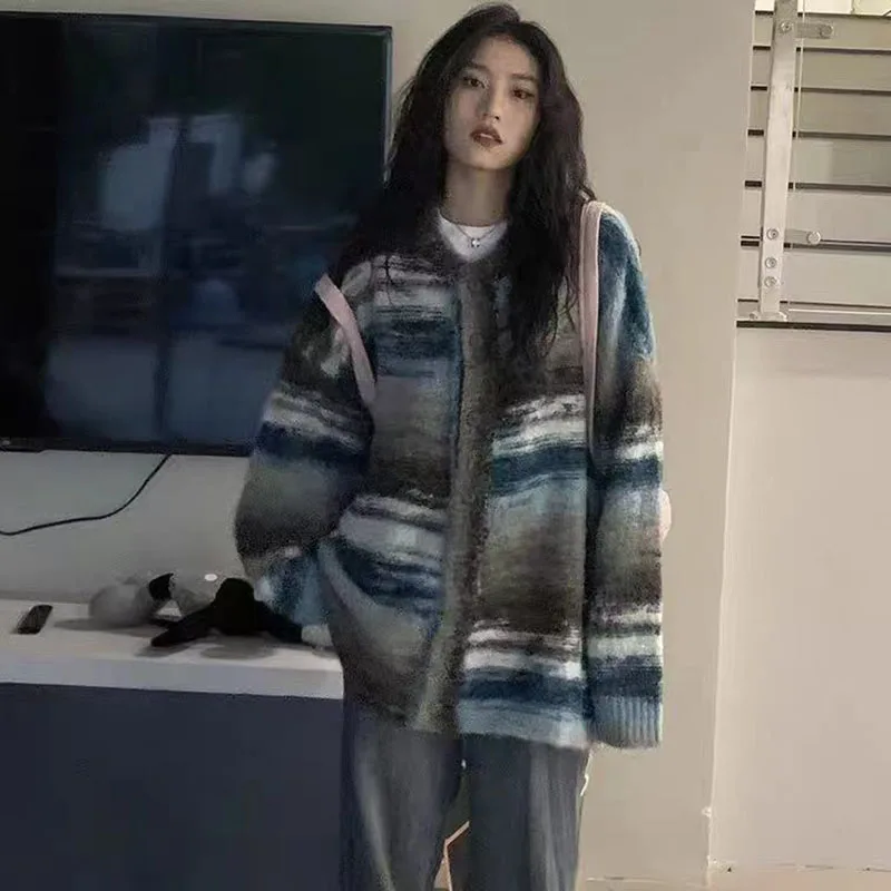 O-Neck Stripe Gradient Vintage Knit Sweater 2023 Autumn Winter Fashion Women Sweater Casual Loose Sleeve Korean Cardigan Sweater
O-Neck Stripe Gradient Vintage Knit Sweater 2023 Autumn Winter Fashion Women Sweater Casual Loose Sleeve Korean Cardigan Sweater