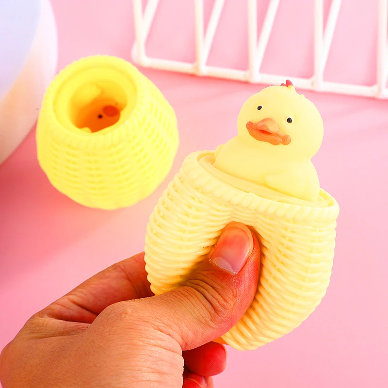 Squishy Poussin Malicieux dans son Panier Squishy Poussin Malicieux dans son Panier
