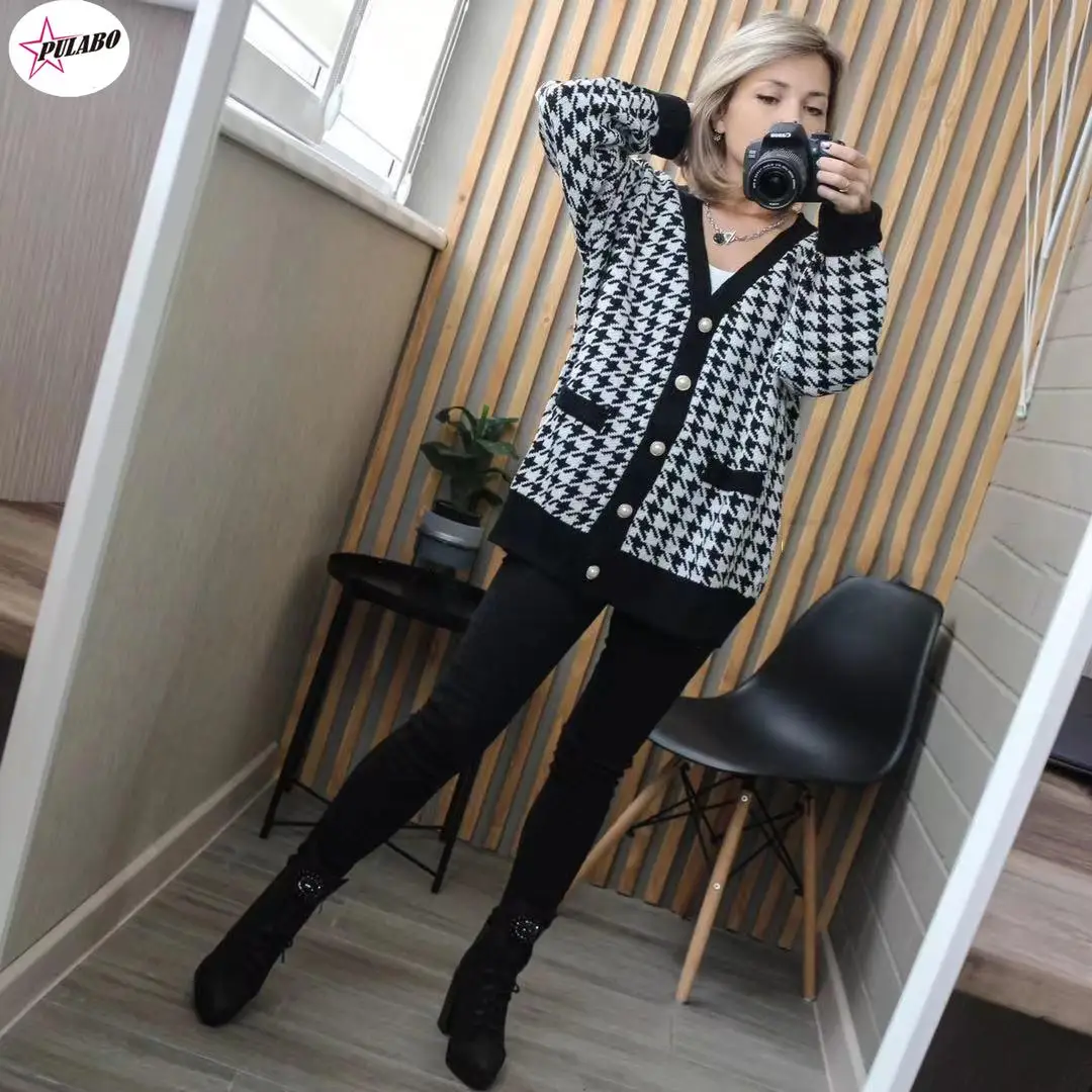 V Neck Women Button Black Houndstooth Cardigan y2k Long Sleeve Sweater Autumn Winter Knitted Loose Oversized Jumper Casual
V Neck Women Button Black Houndstooth Cardigan y2k Long Sleeve Sweater Autumn Winter Knitted Loose Oversized Jumper Casual